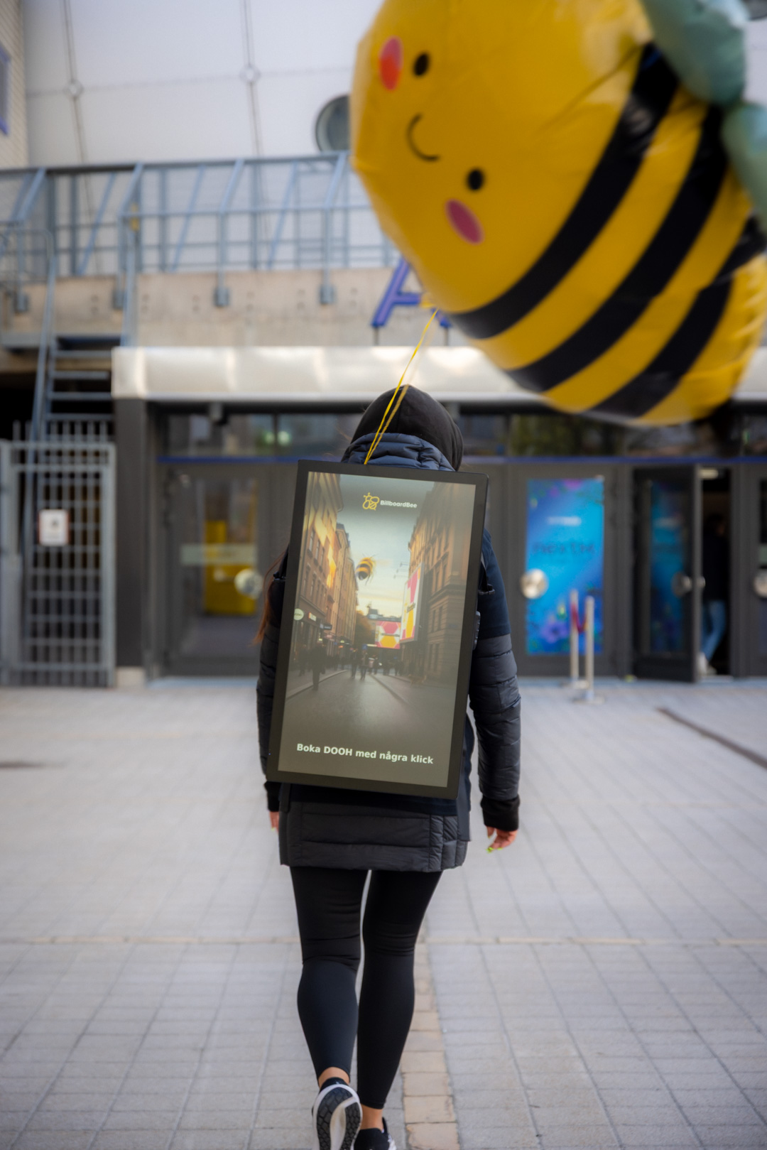 Walking LED | Ads in motion