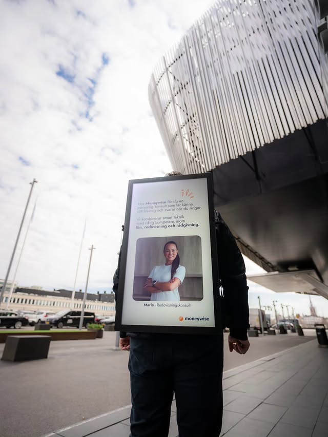 Walking LED | Ads in motion