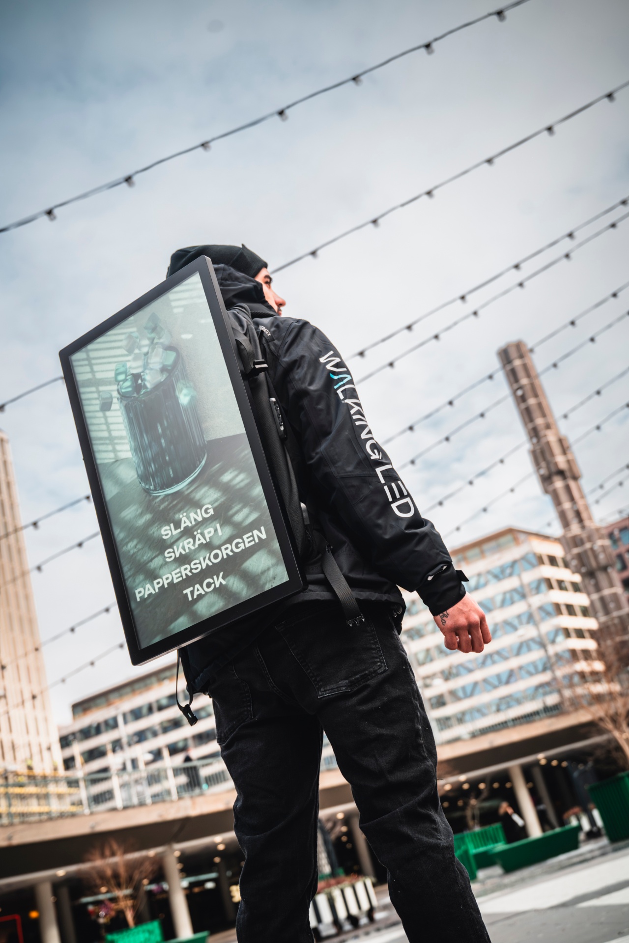 Walking LED | Ads in motion